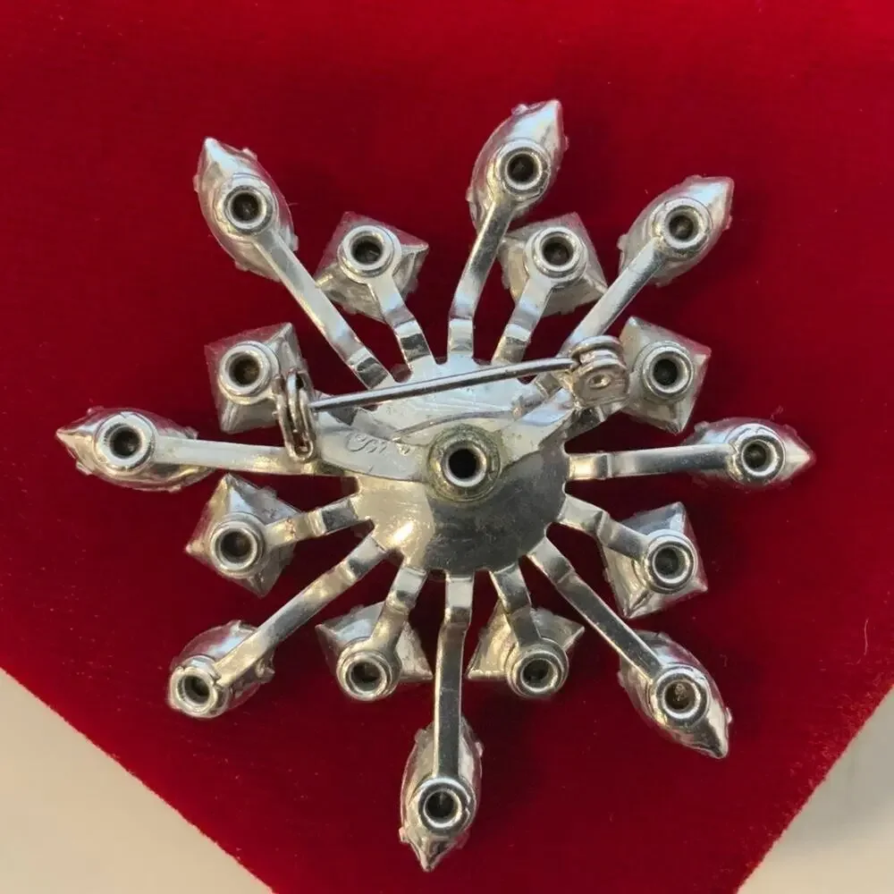 Vintage Rhinestone Brooch